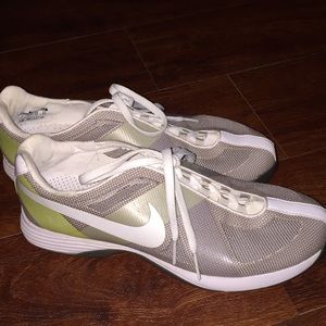 Nike hyperfuse golf shoes